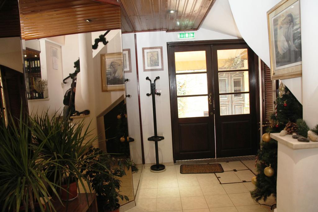 Rimi Hotel Никозия Екстериор снимка