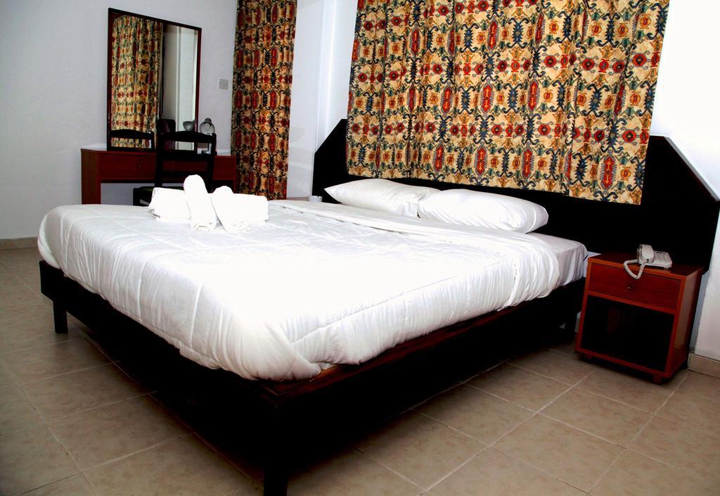 Rimi Hotel Никозия Екстериор снимка