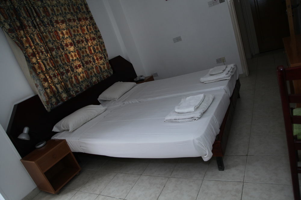 Rimi Hotel Никозия Екстериор снимка