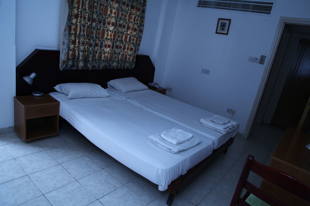 Rimi Hotel Никозия Екстериор снимка
